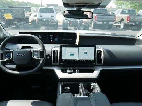 New 2026 Ford Expedition Active AWD/4WD image 7