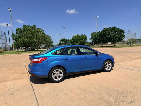 Used 2014 Ford Focus SE FWD image 26