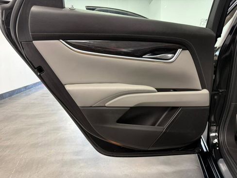 Used 2013 Cadillac XTS Luxury w/ Driver Awareness Package image 29