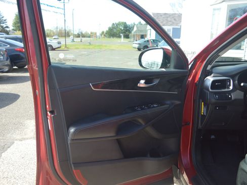 Used 2016 Kia Sorento LX w/ LX Convenience Package image 10