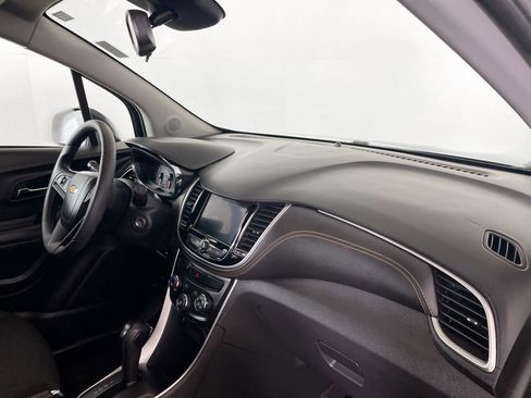 Used 2021 Chevrolet Trax LS w/ Tint and Cruise Package image 28