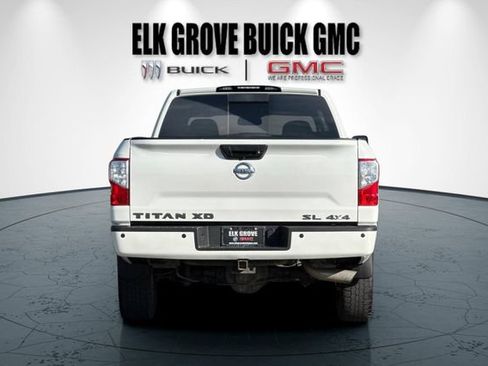 Used 2018 Nissan Titan SL w/ Chrome Package AWD/4WD image 5