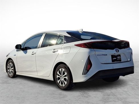 Used 2021 Toyota Prius Prime LE image 6