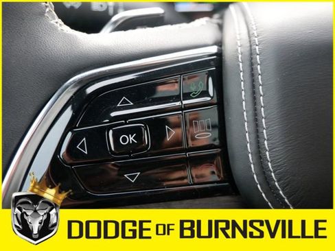 Used 2022 Jeep Grand Cherokee Overland w/ Luxury Tech Group IV image 25