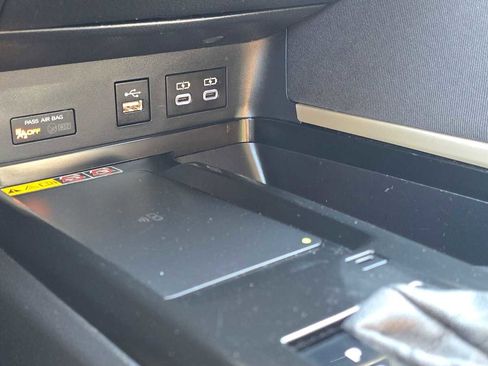 Used 2025 Toyota Camry LE FWD image 32