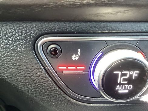 Used 2018 Audi Q5 2.0T Premium Plus w/ Premium Plus Package image 26