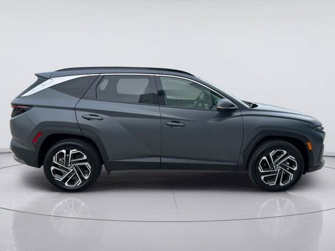 Used 2026 Hyundai Tucson Limited AWD/4WD image 2