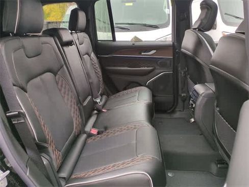 New 2025 Jeep Grand Cherokee Summit image 22