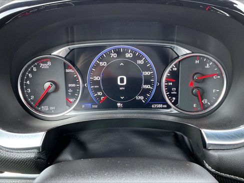 Used 2023 Chevrolet Traverse Premier image 21