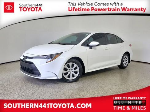 Used 2024 Toyota Corolla LE FWD image 1