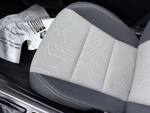 Used 2022 Toyota Tacoma TRD Off-Road image 27