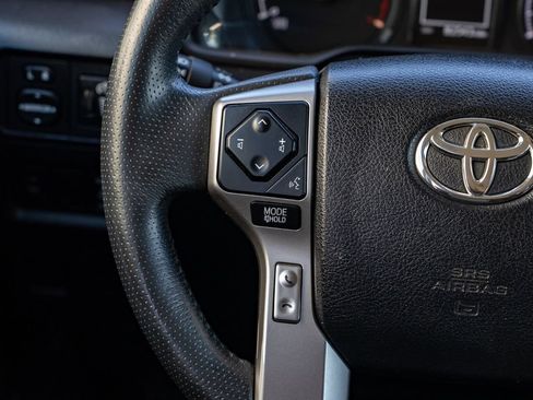 Used 2020 Toyota 4Runner SR5 AWD/4WD image 13