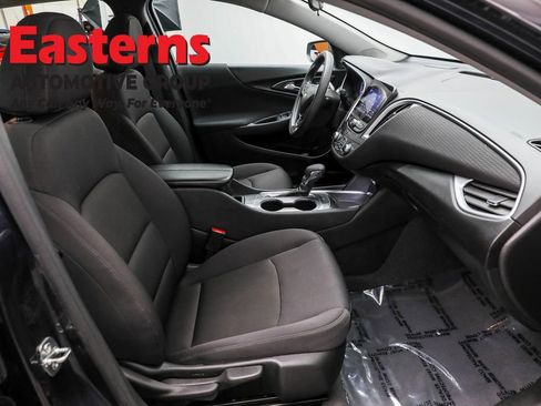 Used 2023 Chevrolet Malibu LT image 24