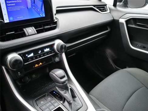 Used 2023 Toyota RAV4 LE image 4