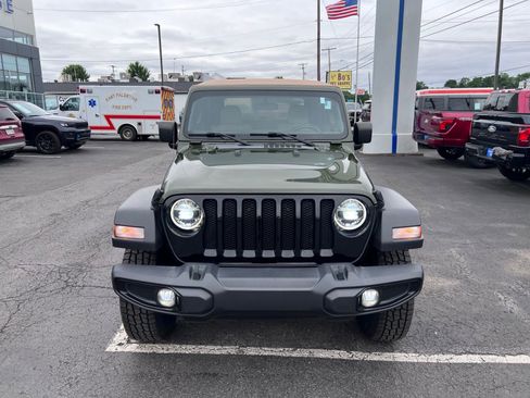 Used 2021 Jeep Wrangler Sport AWD/4WD image 2