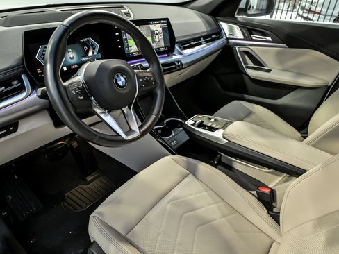 Used 2025 BMW X1 xDrive28i w/ Premium Package image 23
