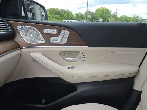 Certified 2024 Mercedes-Benz GLS 450 4MATIC image 25