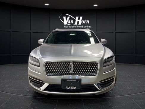 Used 2020 Lincoln Nautilus Premier w/ Equipment Group 101A AWD/4WD image 2