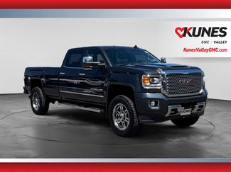 Used 2017 GMC Sierra 3500 Denali w/ Duramax Plus Package AWD/4WD video 1