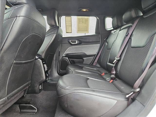 Used 2024 Jeep Compass Latitude AWD/4WD image 18