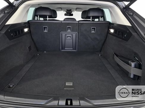 Used 2021 Maserati Levante AWD/4WD image 13