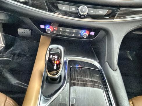 Used 2019 Buick Enclave Premium image 21