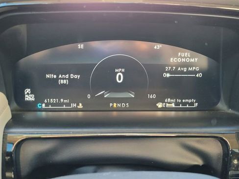 Used 2021 Lincoln Nautilus FWD image 32