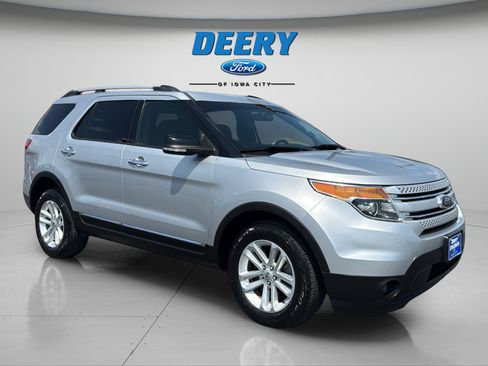 Used 2014 Ford Explorer XLT AWD/4WD image 8