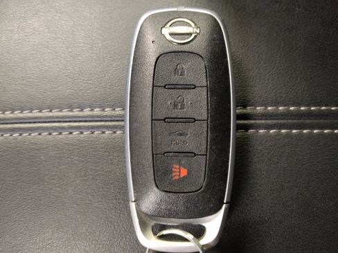 Used 2025 Nissan Sentra SV image 32