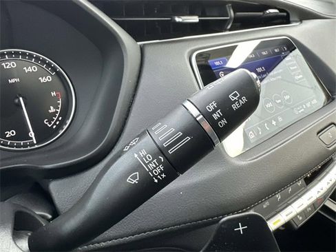 Certified 2023 Cadillac XT4 Luxury w/ Cold Weather Package image 44