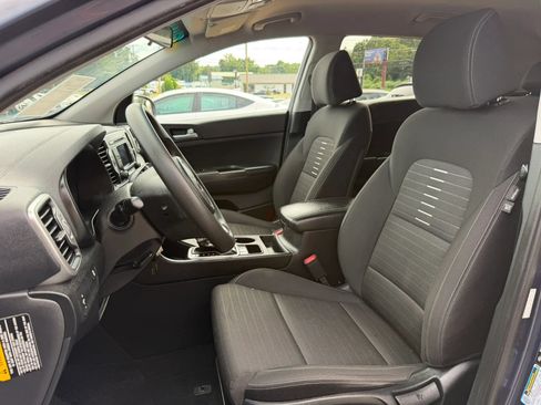 Used 2018 Kia Sportage LX AWD/4WD image 10