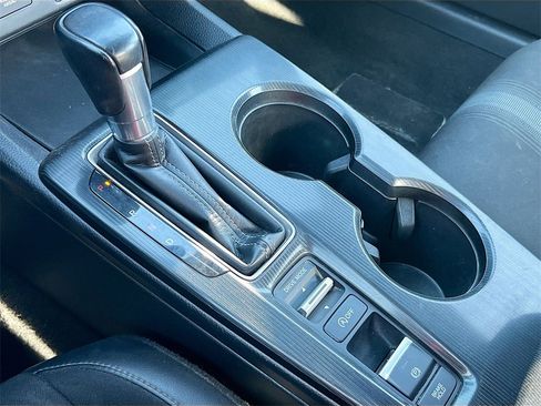 Used 2023 Honda Civic Sport image 16