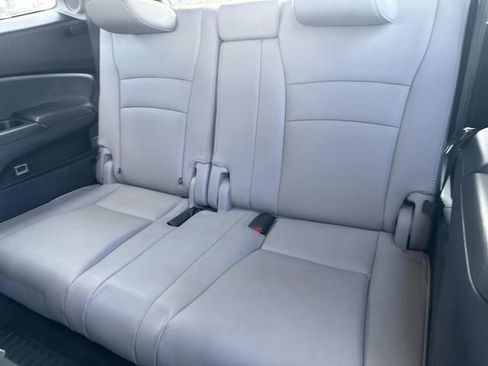 Used 2016 Honda Pilot Touring image 15