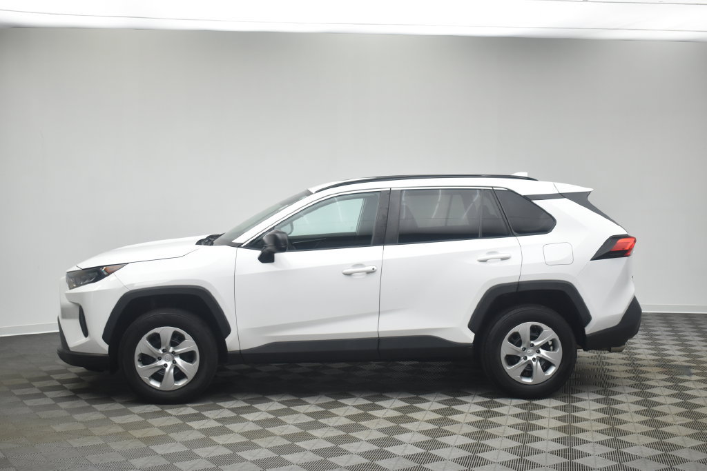 Used 2021 Toyota RAV4 LE AWD/4WD image 9