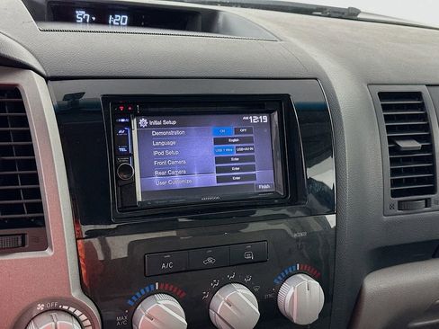 Used 2013 Toyota Tundra 4x4 Double Cab w/ Tow Pkg image 17