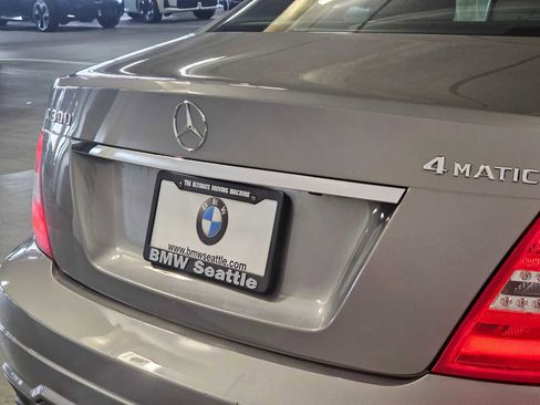 Used 2013 Mercedes-Benz C 300 Sport image 39