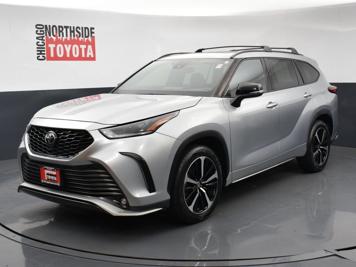 Used 2022 Toyota Highlander XSE AWD/4WD image 8