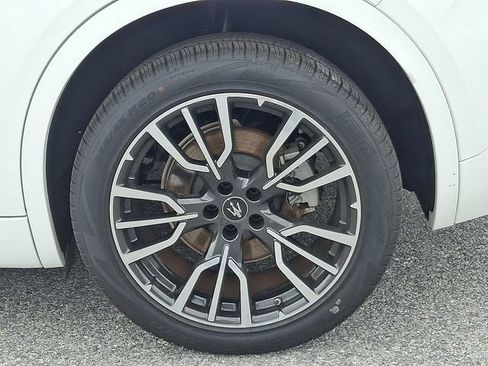 Used 2025 Maserati Grecale GT AWD/4WD image 20