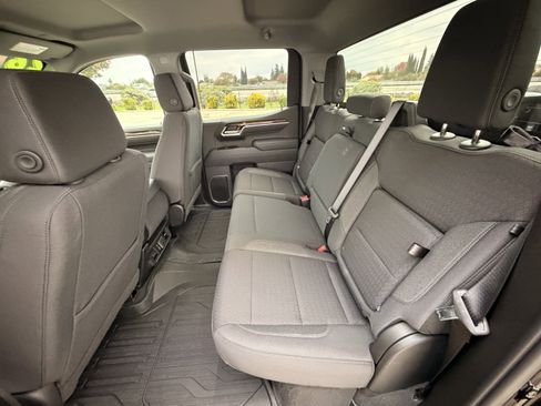 New 2026 GMC Sierra 1500 Elevation w/ LPO, Elevation Black Package image 36