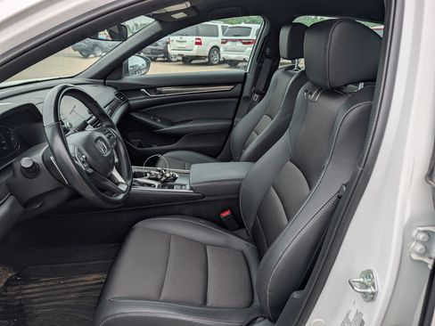 Used 2022 Honda Accord Sport image 7