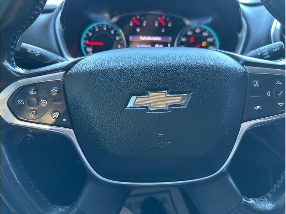 Used 2021 Chevrolet Traverse Premier w/ Redline Edition FWD image 17
