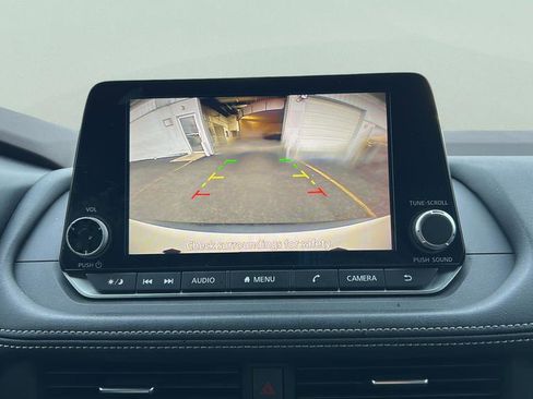 Used 2023 Nissan Rogue SV FWD image 26