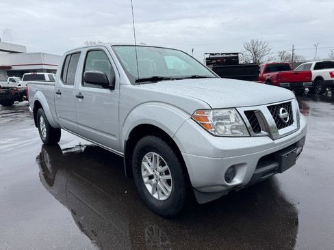 Used 2017 Nissan Frontier SV image 7
