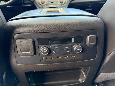 Used 2018 GMC Yukon Denali w/ Open Road Package AWD/4WD image 17