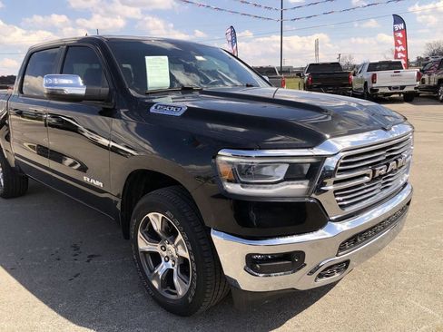 Used 2023 RAM 1500 Laramie AWD/4WD image 7