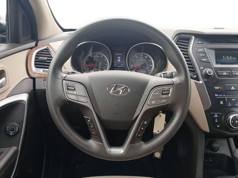 Used 2016 Hyundai Santa Fe SE image 12