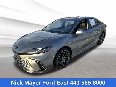 Used 2025 Toyota Camry XSE image 3