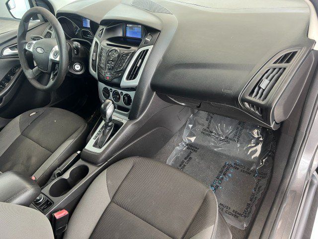 Used 2012 Ford Focus SE FWD image 16
