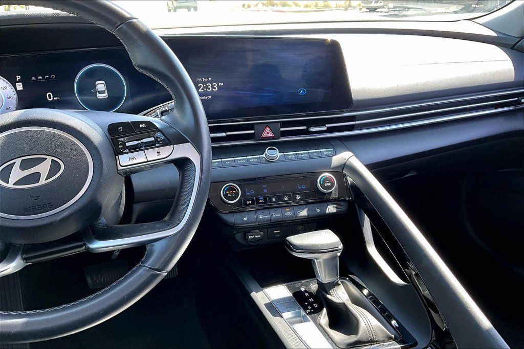Used 2024 Hyundai Elantra Limited FWD image 8