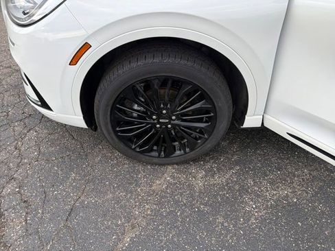 Used 2023 Lincoln Corsair Reserve image 32